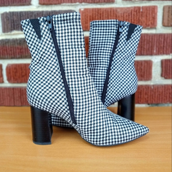 Jeffrey Campbell 'Coma' Pointy Toe Stretch Ankle Booties in Houndstooth - Picture 6 of 9